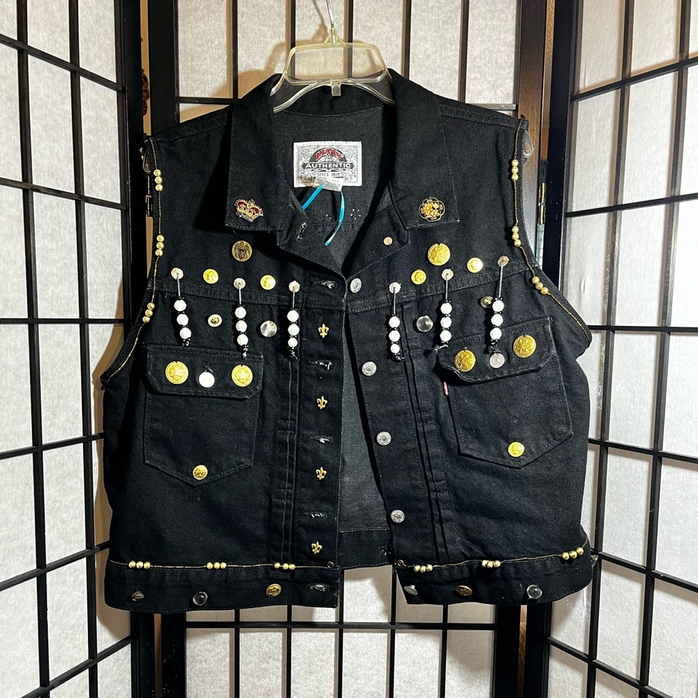 Vintage Women’s Levi’s Authentic large Decorative denim vest